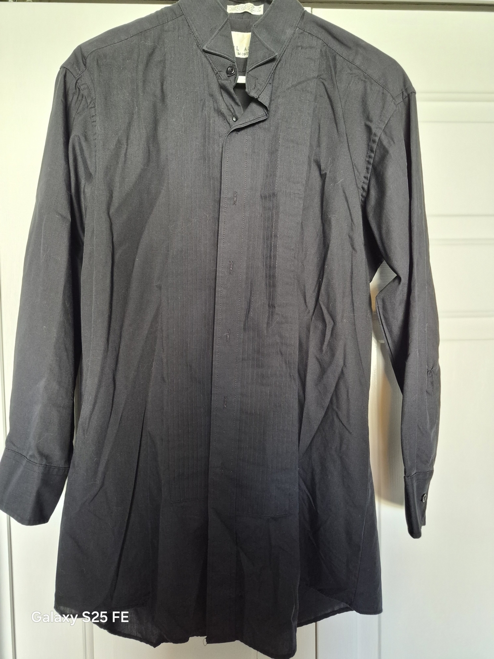 Men's Black Long-Sleeve Dress Shirt with Hidden Placket